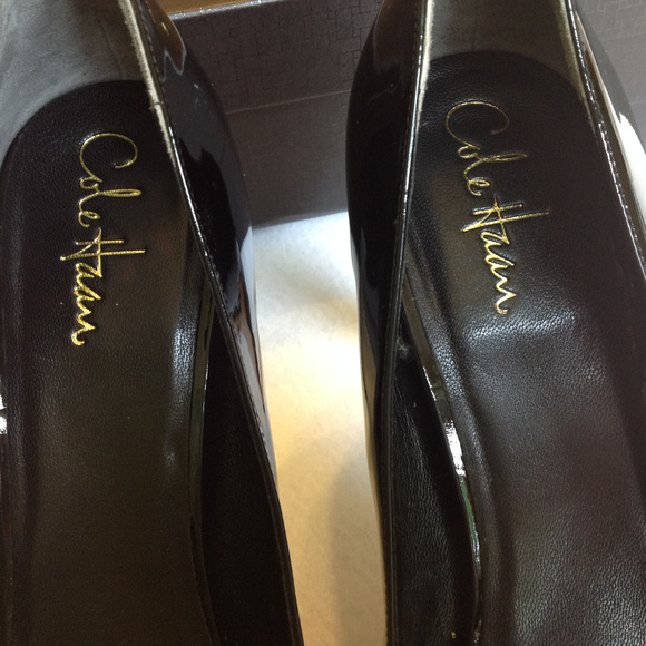 WORN ONCE! Cole Haan Black Patent Pump - Picture 5 of 5